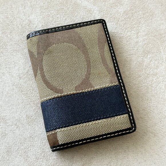 Coach Bifold Card Case - Picture 1 of 3